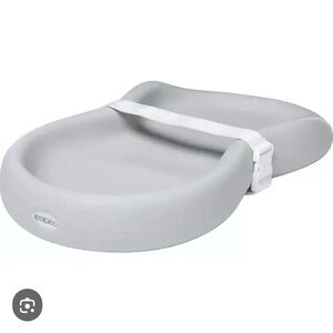 Keekaroo Peanut Changer